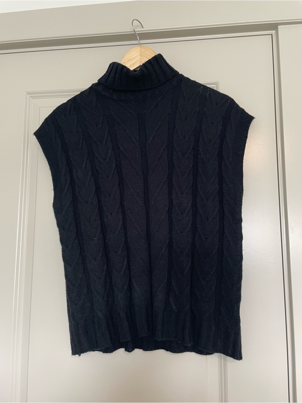 SHEIN Black Cable Knit Sleeveless Turtleneck Sweater Vest